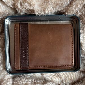 Fossil Quinn Trifold Leather Wallet
